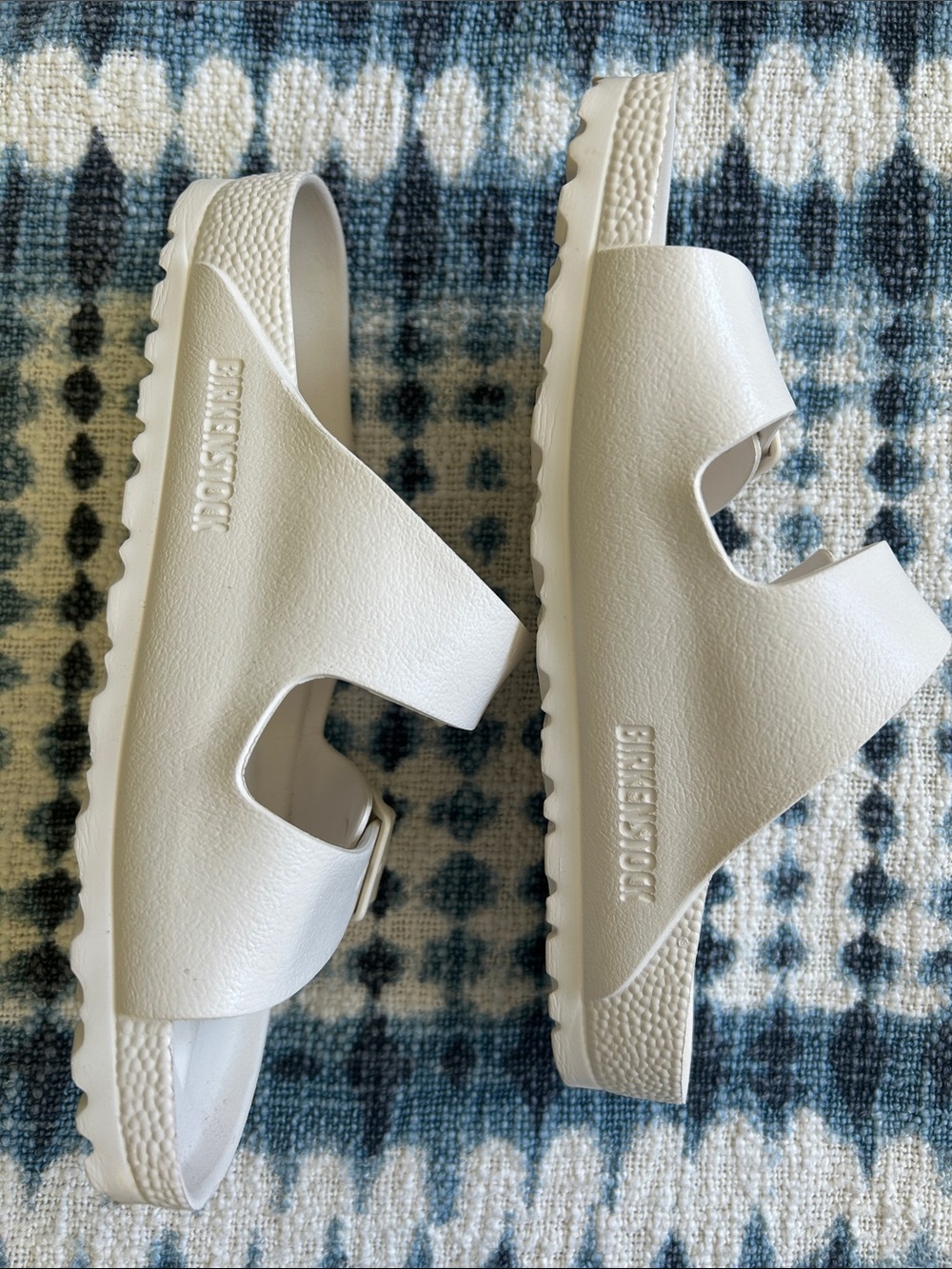 NWOT White Birkenstock Sandals - Size 36 - Picture 3 of 6